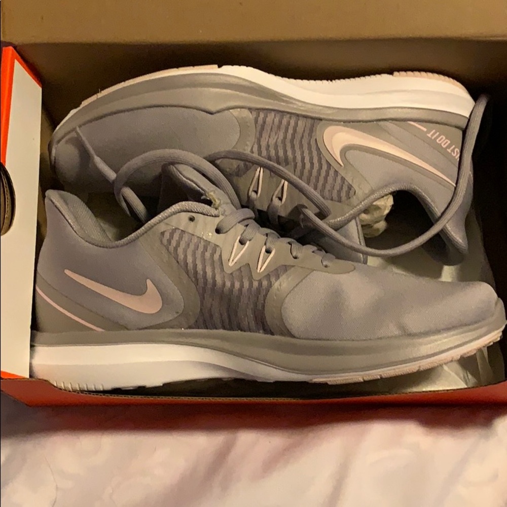 COPY - Women’s Nike In-Season TR 8 Gray Sneakers …